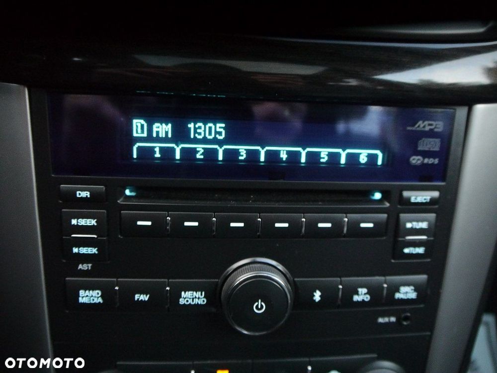 Chevrolet Captiva - 23