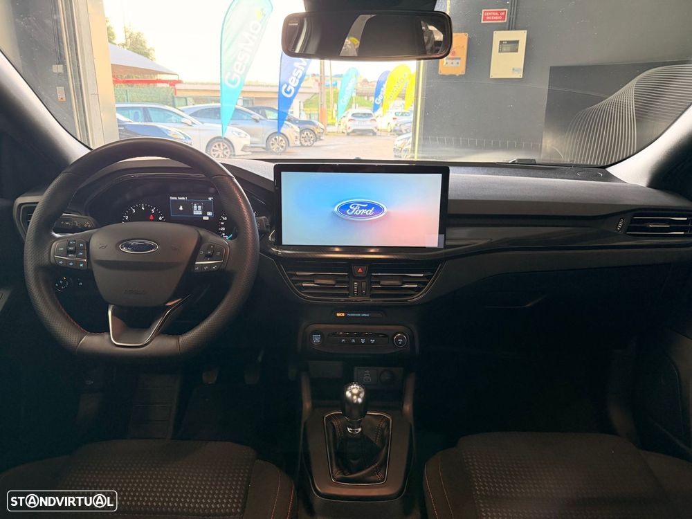 Ford Focus 1.0 EcoBoost MHEV ST-Line - 18
