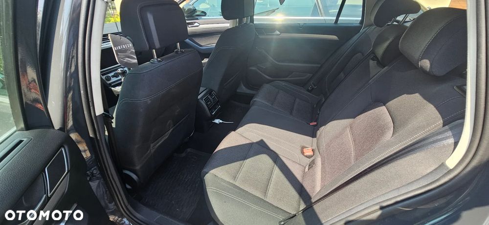 Volkswagen Passat 1.5 TSI EVO Comfortline - 7