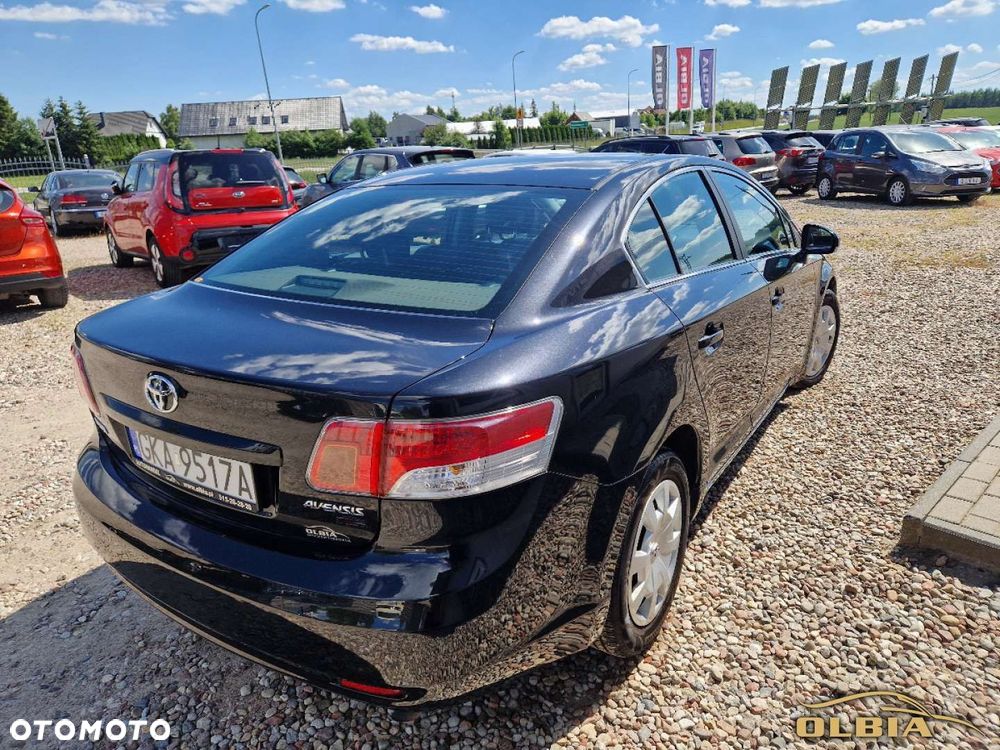 Toyota Avensis - 12