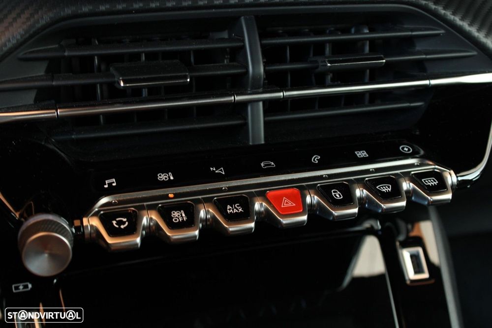 Peugeot e-208 GT+ - 33