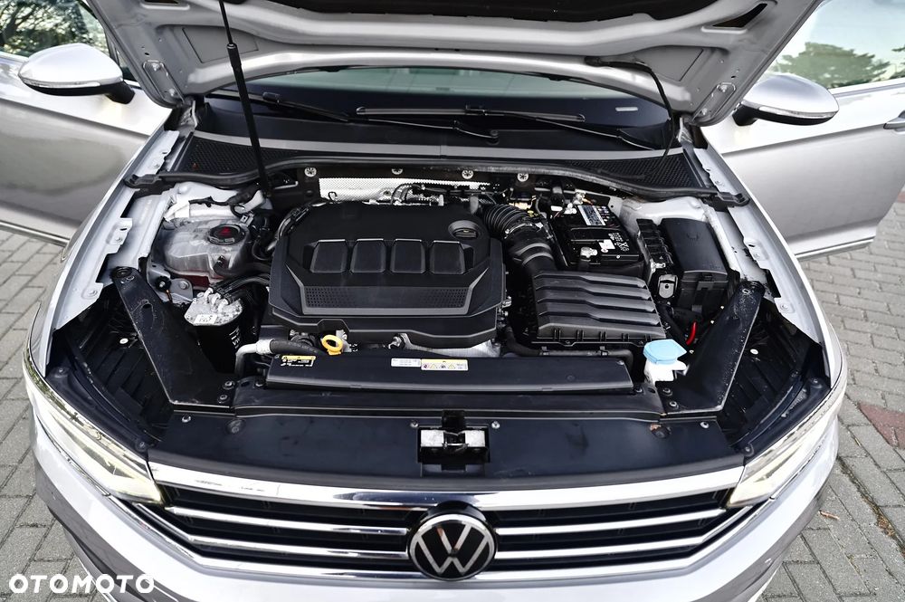 Volkswagen Passat - 16