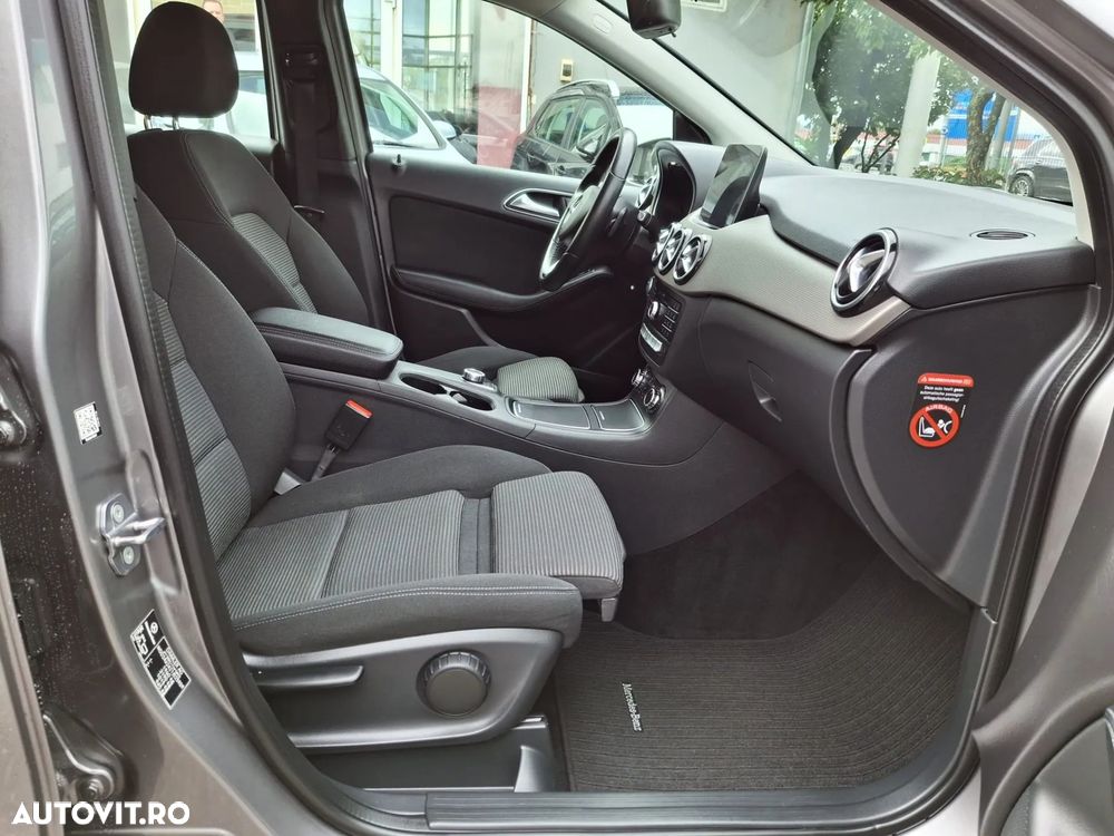 Mercedes-Benz B 180 7G-DCT Style - 16
