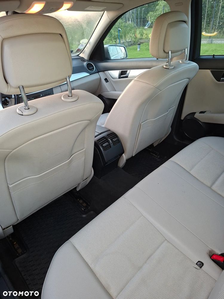 Mercedes-Benz Klasa C 200 CDI BlueEff Avantgarde - 14