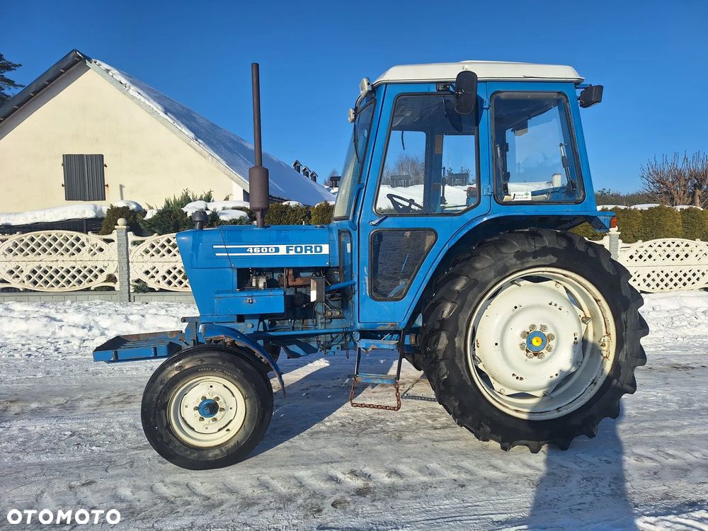 Ford 4600 - 9