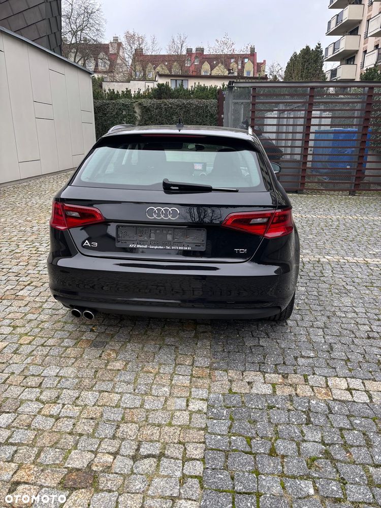 Audi A3 Sportback 2.0 TDI S tronic Ambiente - 6