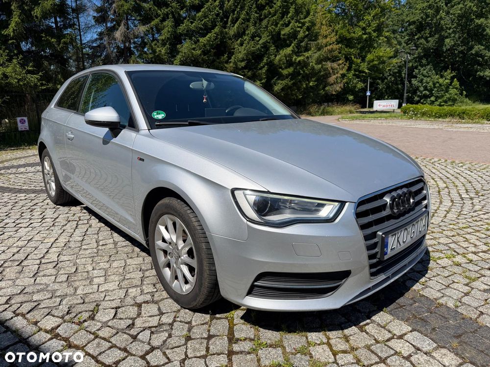 Audi A3 3-drzwiowe 1.6 TDI DPF Ambition S tronic - 2