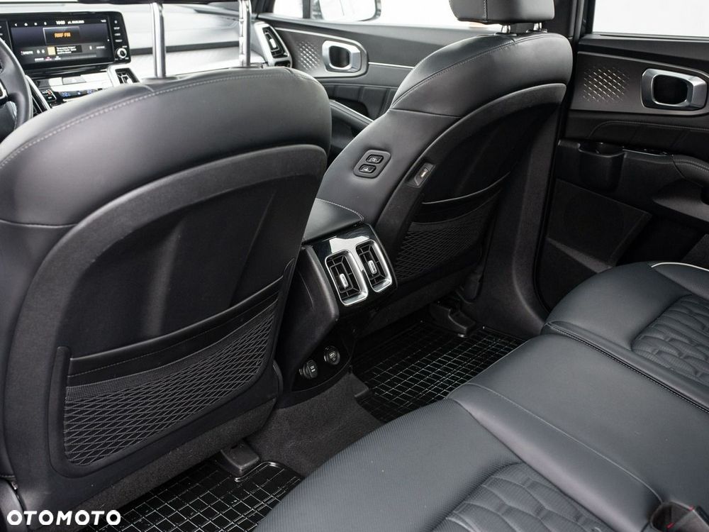 Kia Sorento - 27