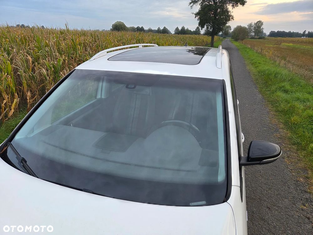 Volkswagen Touran 1.6 TDI DPF DSG MATCH - 16