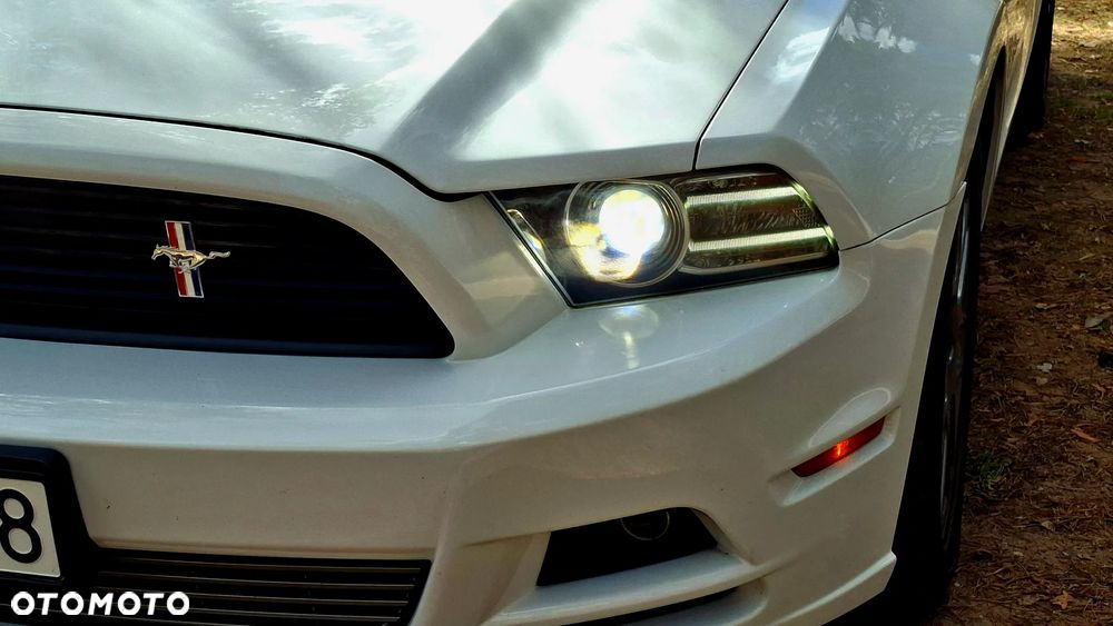 Ford Mustang 3.7 V6 Premium - 22