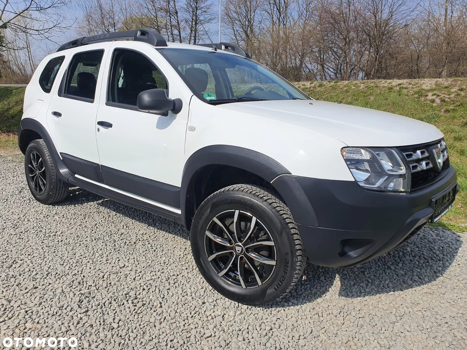 Dacia Duster SCe 115 4x2 Celebration - 5