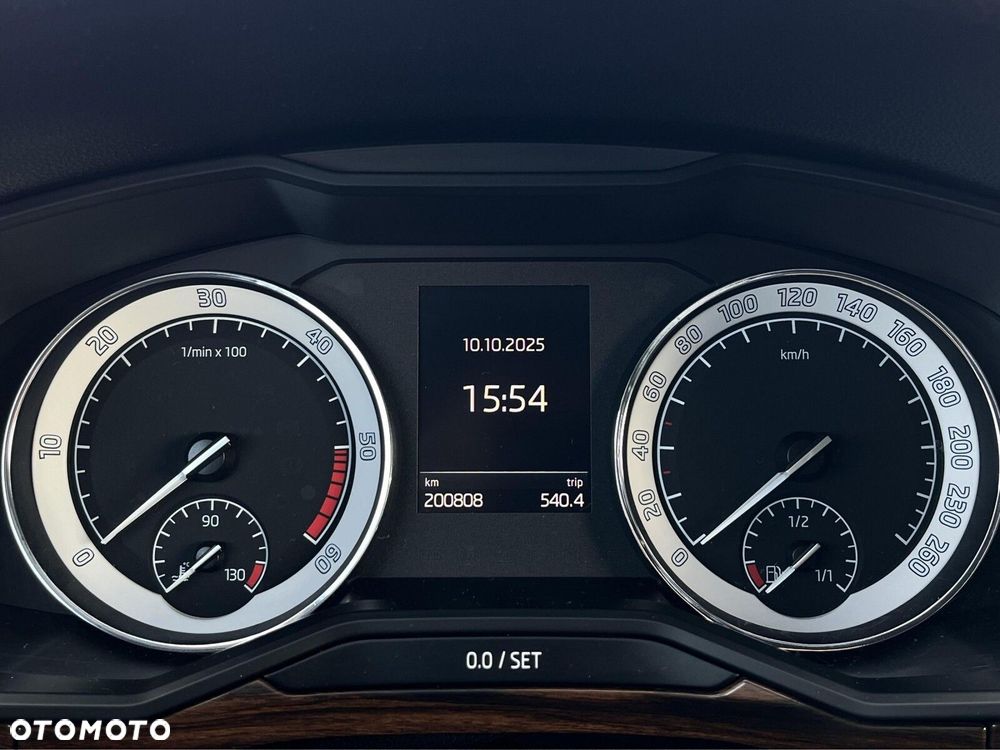 Skoda Superb 2.0 TDI SCR 4x4 Scout DSG - 19