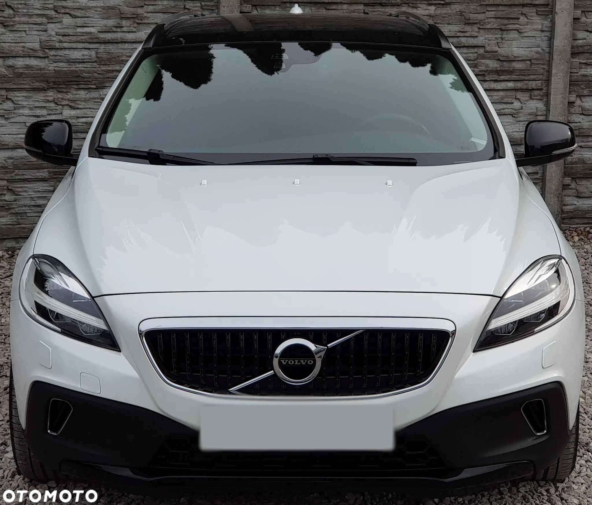 Volvo V40 Cross Country - 11