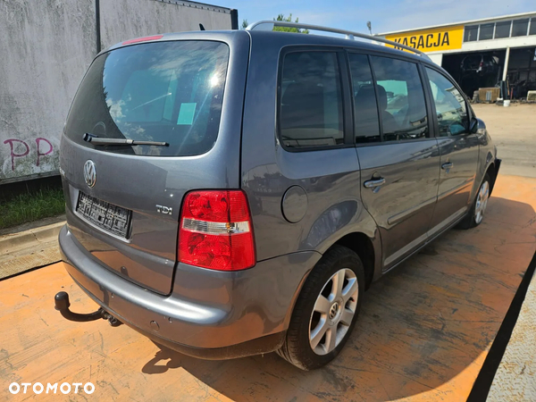 Volkswagen TOURAN 2003-2010 Silnik 1.9 TDI BXE 105KM/77kW LD7X na części drzwi klapa zderzak