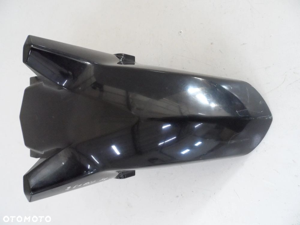 SUZUKI DL 650 2008 błotnik nadkole przód - 1