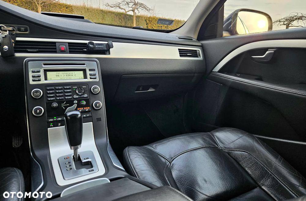 Volvo V70 D5 Summum - 9