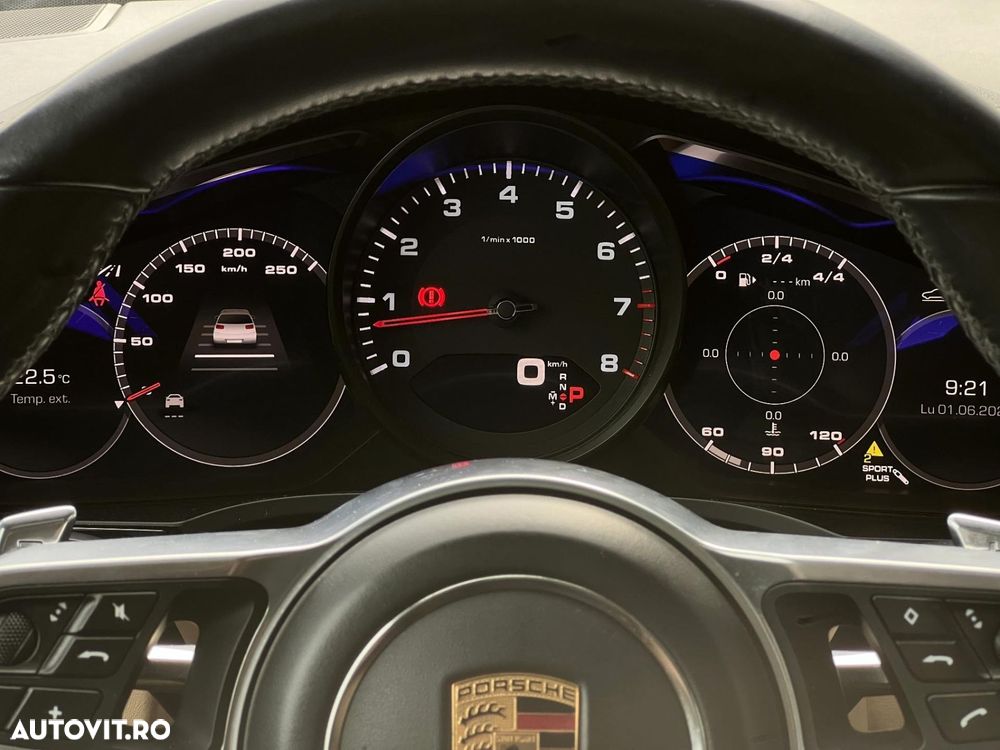 Porsche Cayenne - 19