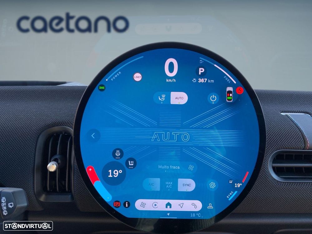 MINI 5 Portas Cooper Classic Auto - 11