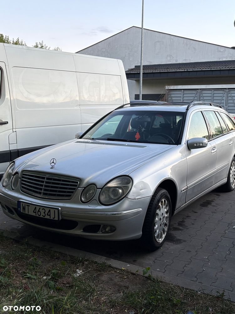 Mercedes-Benz E-Class 2003 photo 3