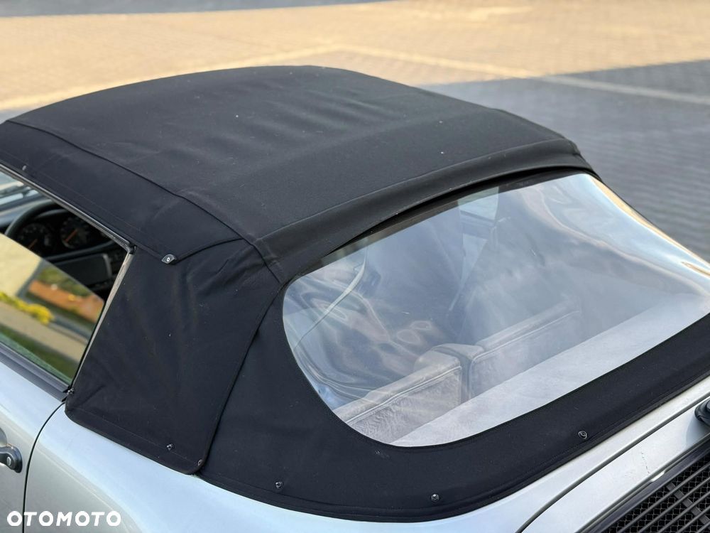 Porsche 911 - 22