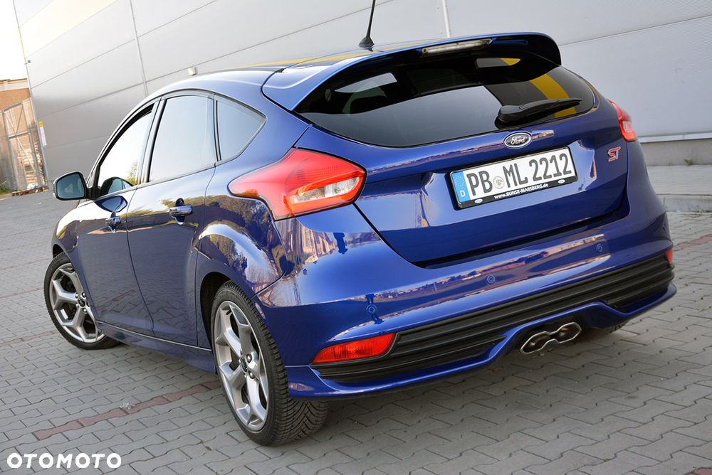 Ford Focus 2.0 TDCi ST - 12