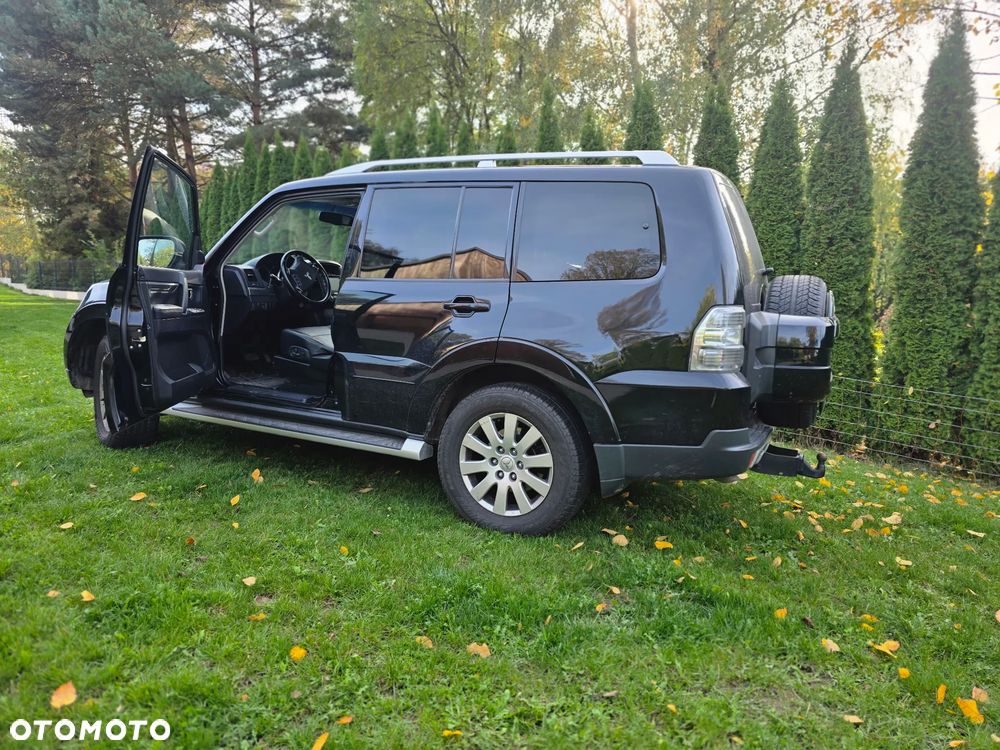 Mitsubishi Pajero - 3