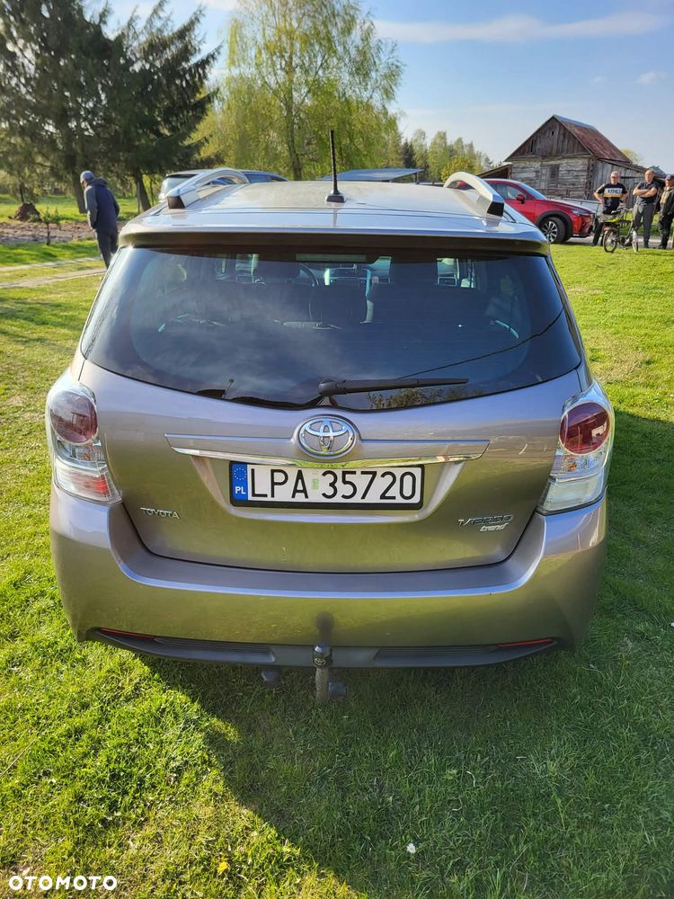 Toyota Verso 2.0 D-4D 5-Sitzer Executive - 9