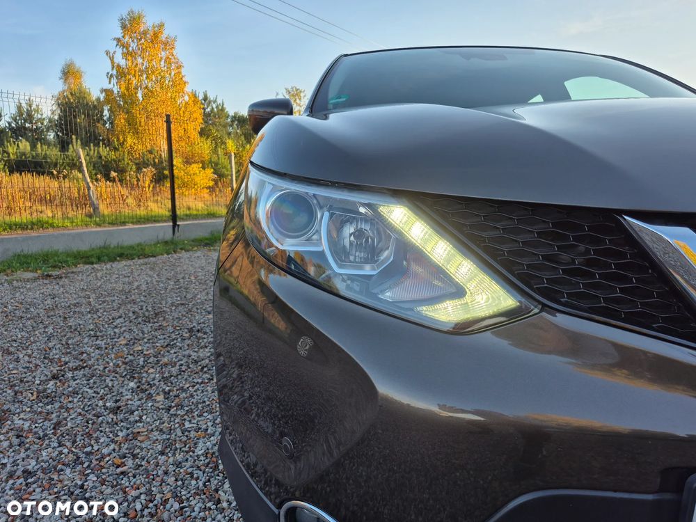 Nissan Qashqai 1.2 DIG-T Xtronic ACENTA - 34