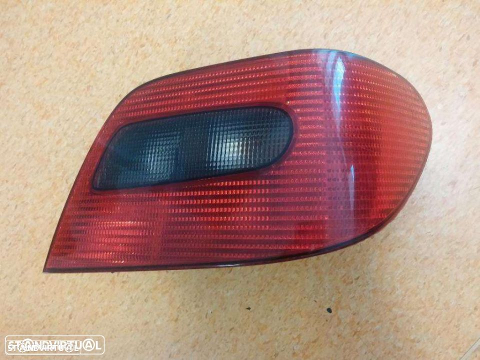 Farolim farol tras direito citroen xsara - 2