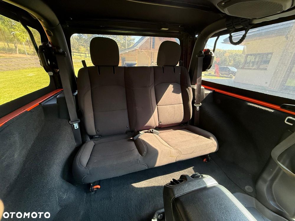 Jeep Wrangler - 10