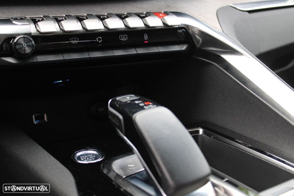 Peugeot 3008 1.6 Hybrid GT e-EAT8 - 22