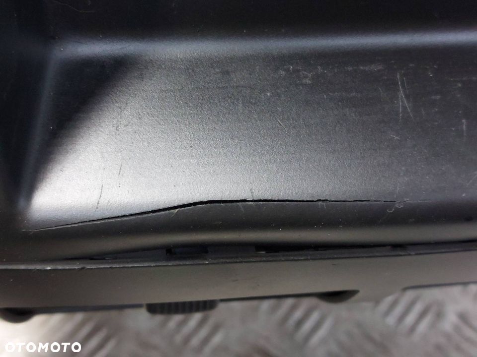 RADIO ODTWARZACZ + RAMKA KONSOLI 2 DIN POLO IV - 6