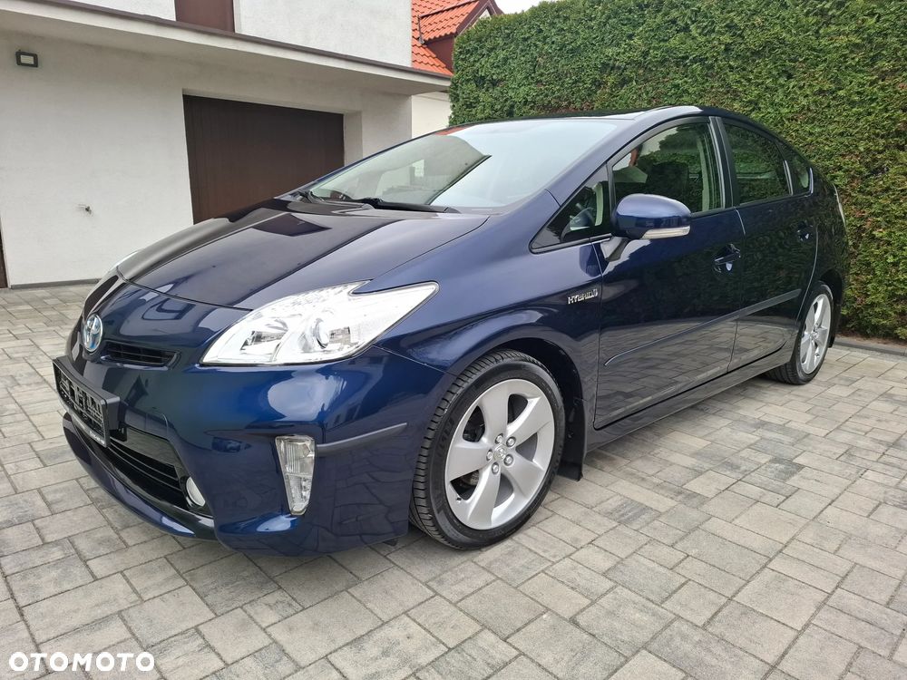 Toyota Prius (Hybrid) Executive - 6