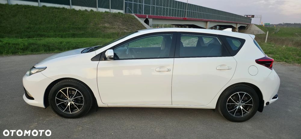 Toyota Auris 1.33 VVT-i Premium Comfort - 3