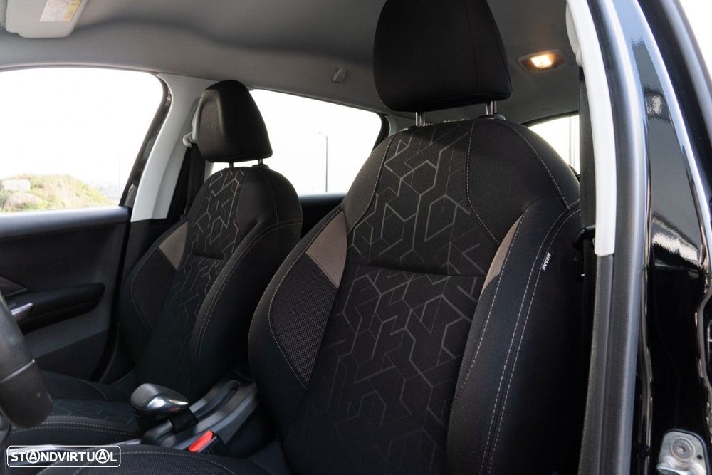 Peugeot 2008 1.2 PureTech Style - 9