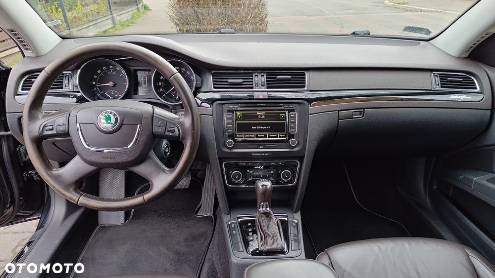 Skoda Superb 2.0 TDI L&K DSG - 15