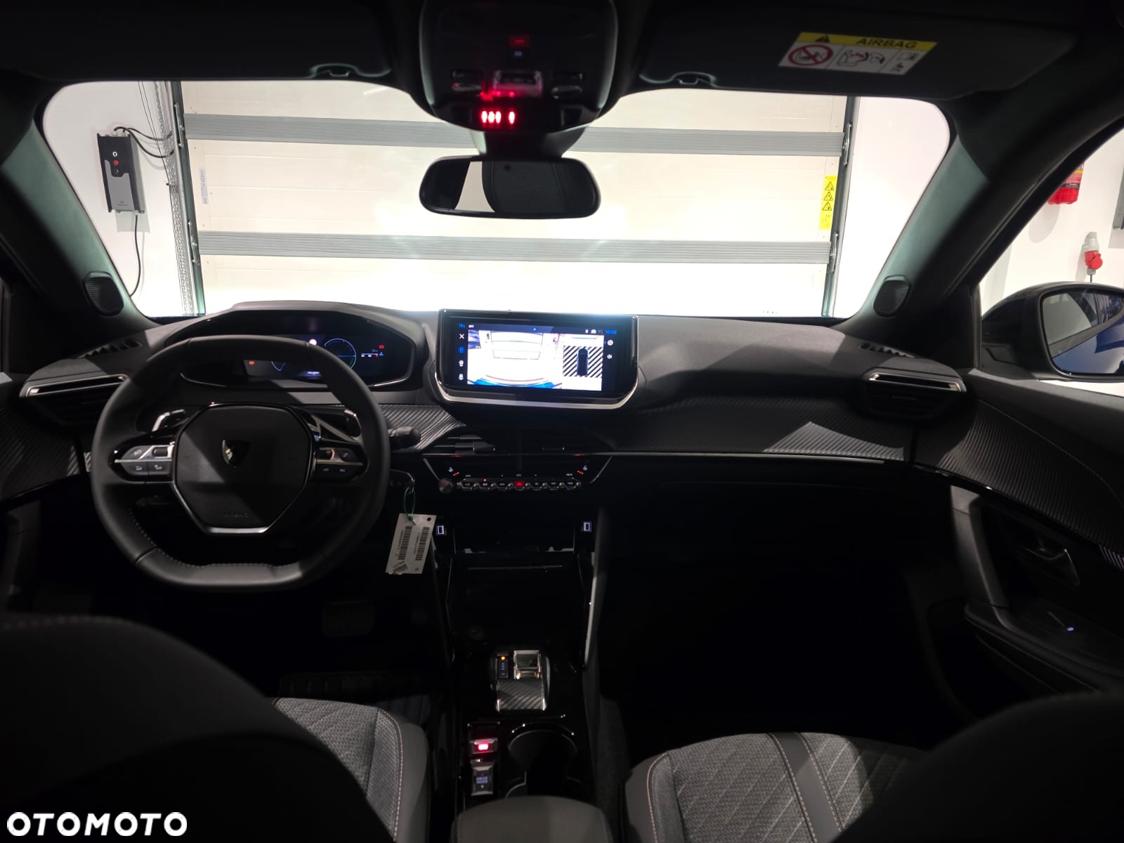 Peugeot 2008 PureTech mHEV Allure e-DCS6 - 23