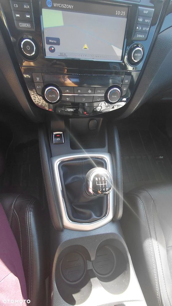 Nissan Qashqai 1.6 DCi 4x4 Tekna - 14