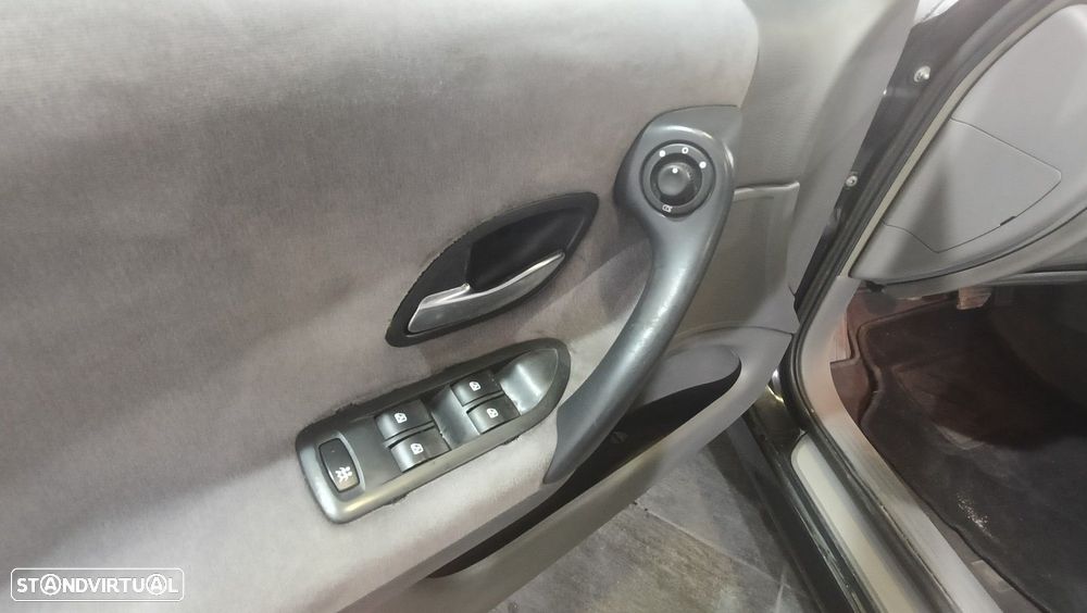 Renault Laguna Break 1.6 Privilège - 18