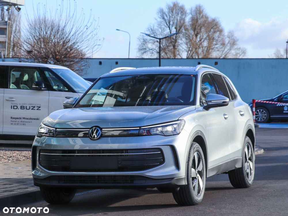 Volkswagen Tiguan - 10