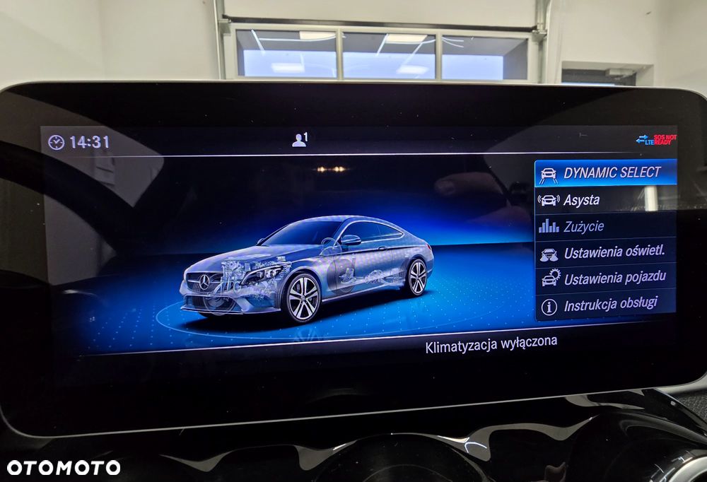 Mercedes-Benz Klasa C 220 d 4Matic 9G-TRONIC - 40