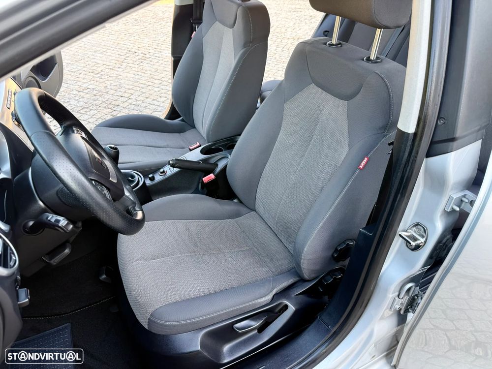 SEAT Leon 1.6 TDI ECOMOTIVE Sport Start/Stop - 17
