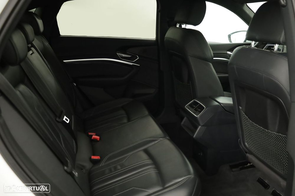 Audi Q8 e-Tron Sportback 50 quattro S line - 26