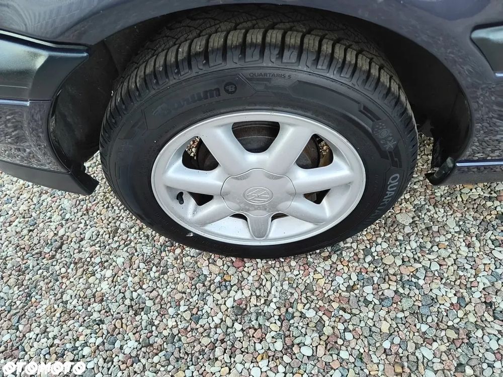 Volkswagen Golf - 24