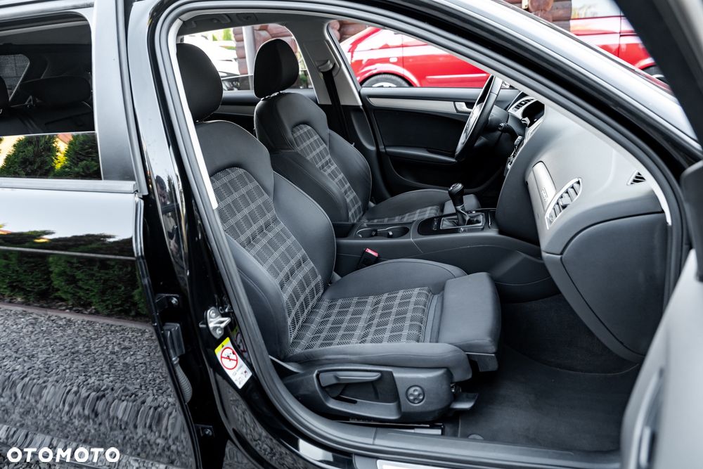 Audi A4 Avant 2.0 TFSI quattro Attraction - 24