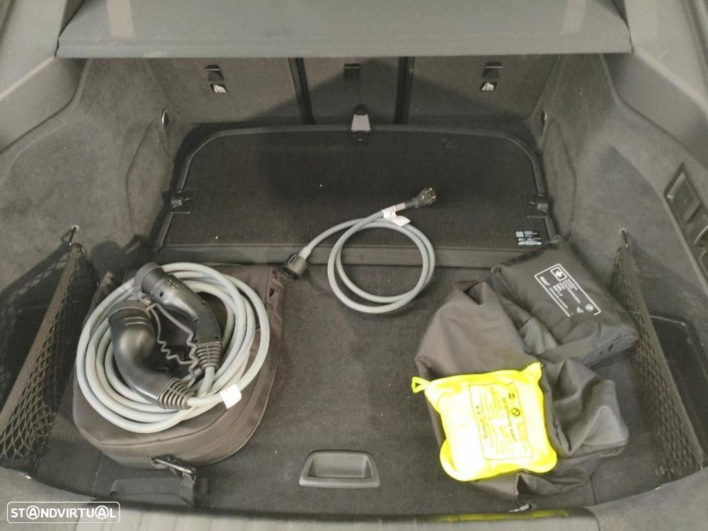 BMW i4 eDrive40 Pack Desportivo M - 11