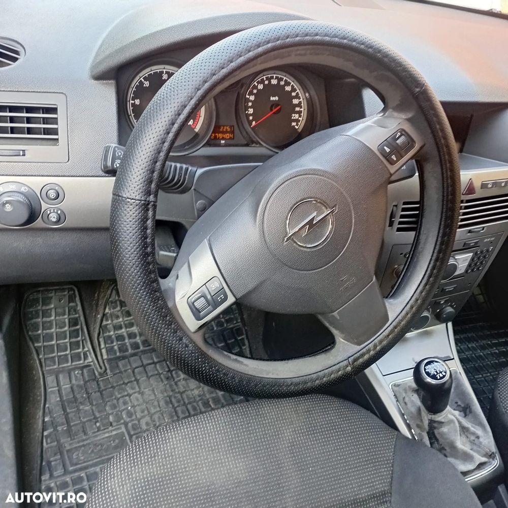 Opel Astra Caravan DTI Comfort - 2