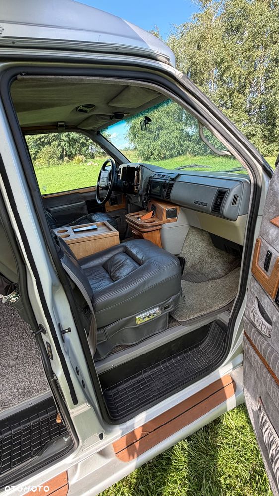 Chevrolet Astro - 18