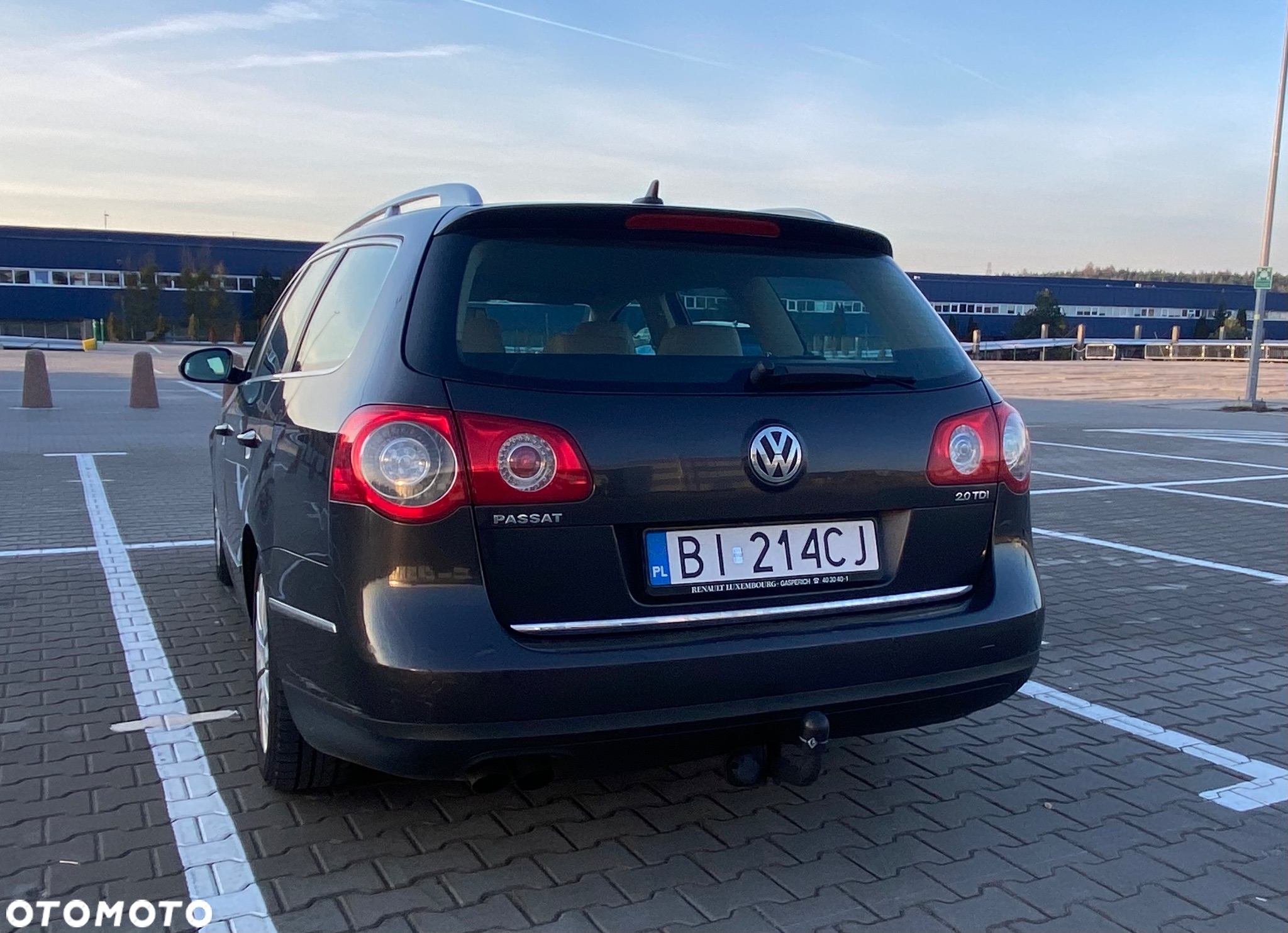Volkswagen Passat Variant 2.0 Blue TDI DPF Sportline - 11
