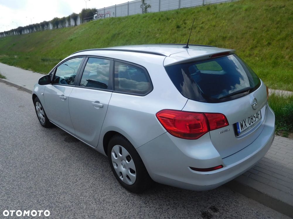 Opel Astra 1.3 CDTI DPF EcoFLEX 150 Jahre - 4